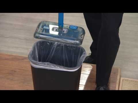 Akumuliatorinė šluota PSA215B 7,2V, Black &amp; Decker video