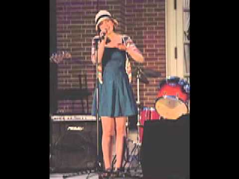 Elisabeth Yancey sings 