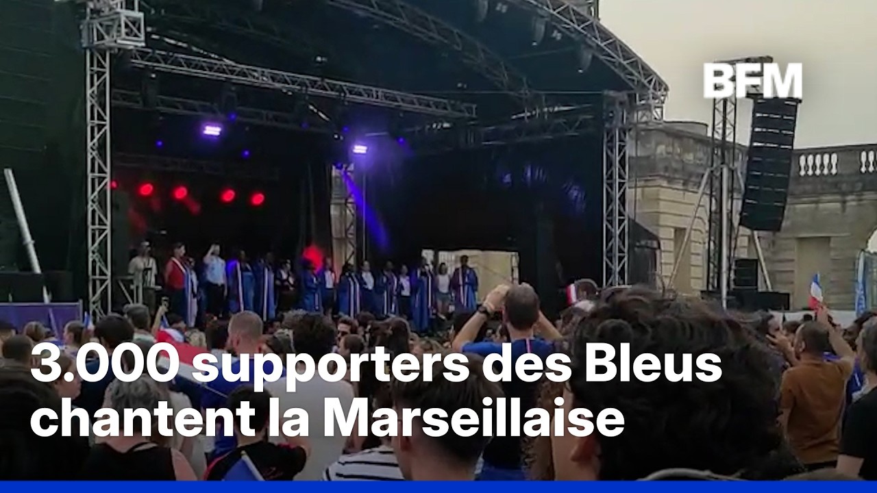 3.000 supporters des Bleus chantent la Marseillaise avant le coup d'envoi de la demi-finale