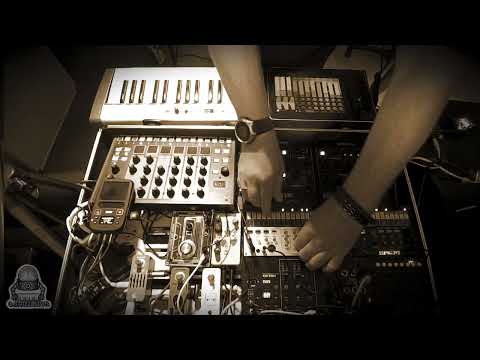 Live! Hardware Synth Jam on Korg Volcas, Rhythm Wolf + …