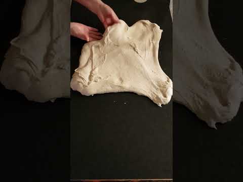 Laminering av deg, som ska bli surdegsfrallor