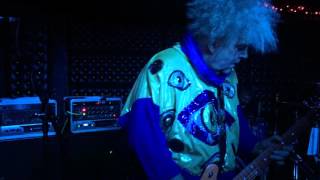 Melvins "Deuce" featuring Buzz