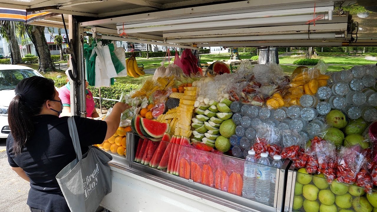 Penang, Malaysia 40 years, Fruit Truck Grandpa Real Cutting Skills