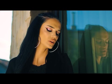 Bianca Sirbu - O iubire nu se uita intr-o zi [Video Oficial]