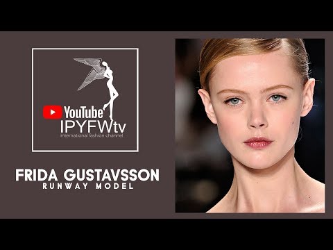 RUNWAY MODEL - FRIDA GUSTAVSSON