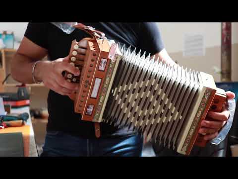 𝑻𝑨𝑹𝑨𝑵𝑻𝑬𝑳𝑳𝑨 𝑪𝑨𝑳𝑨𝑩𝑹𝑬𝑺𝑬 - 𝒔𝒐𝒍𝒐 𝒐𝒓𝒈𝒂𝒏𝒆𝒕𝒕𝒐 - 𝑮𝒊𝒖𝒔𝒆𝒑𝒑𝒆 𝑳𝒖𝒄𝒂̀