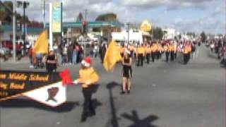 preview picture of video 'Emerson Middle School Christmas parade'