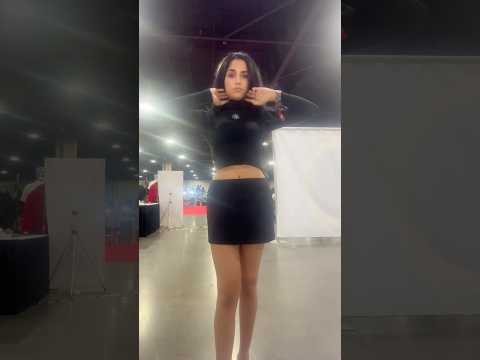 Love this outfit 💞 #ilovefriday #aqsa #smokehijabi #musician #music #theweeknd