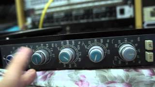 Video thumbnail for NEVE 33114 - (PRÉ E EQ) TESTE APOS MONTAGEM EM RACK. by Leandro Germano