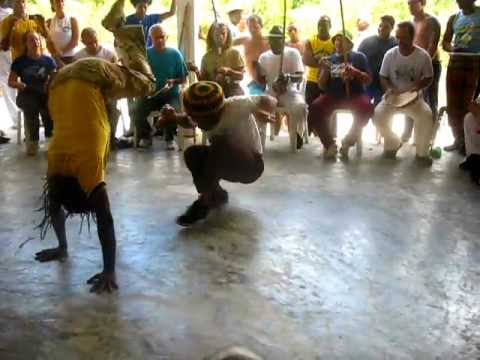 Capoerando 2012 - Mestre Cobra Mansa vs Mestre Claudio