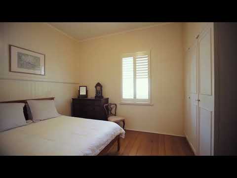 11 Frederick Street, Newtown, QLD 4305, 4 Kuwarto, 2 Banyo, House