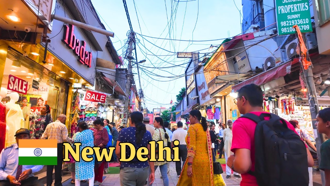 Immersive street-level walking tour through Delhi (Market 21), India, showcasing authentic urban landscapes, local architecture, and the vibrant atmosphere of the city's neighborhoods