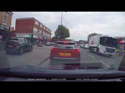 FG23 YNF Emergency food bag so pavement parking