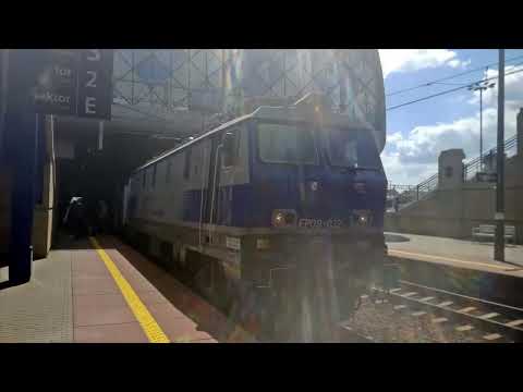 EP09-032 Opocznianka z IC 3554/5 Artus relacji Przemyśl - Hel o długości 1074km odjeżdża z Poznania.