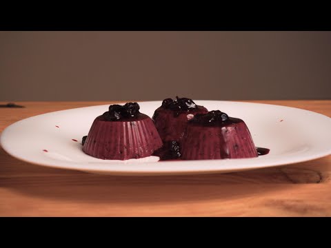 Желе из йогурта с черникой