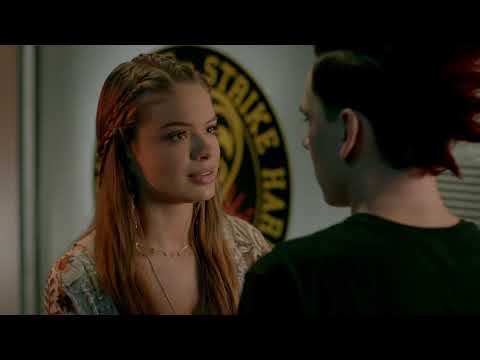 |Cobra Kai| Moon breaks up with Hawk