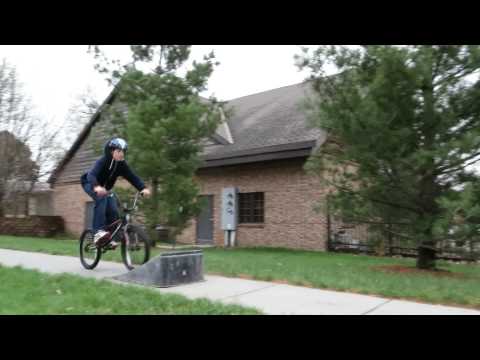 Full speed bike jump with Canon SX280 HS