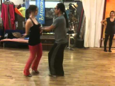 2010-12-13 UnisportMo Wilmer_Nicole Salsafigur La Casita del Baile Salsa Basel.mov