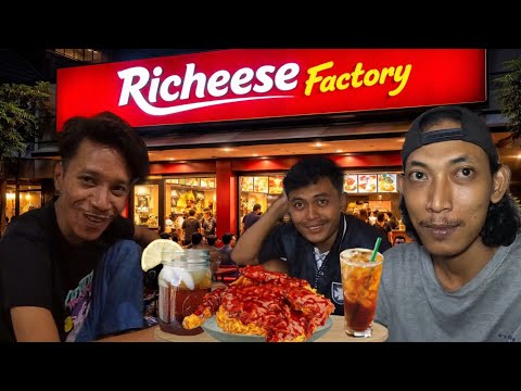TAK SENGAJA KETEMU MULES SAAT KULINERAN AYAM RICHEESE KW .LANGSUNG AJAK MUKBANG...