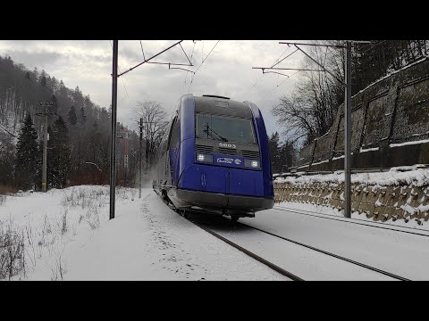Tren IR16033 Bucuresti Nord - Brasov la iesire din Busteni cu 5003 - 17.01.2021