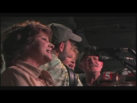 Country Music Artist Dawn Sears Loses Battle With Lung Cancer