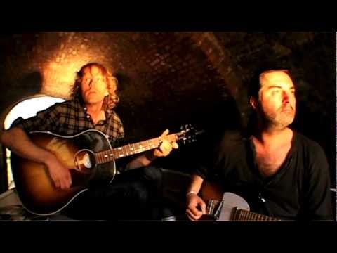 W2 Binnendieze sessies #3 Klerkx and the Secret - 3. Silhouettes