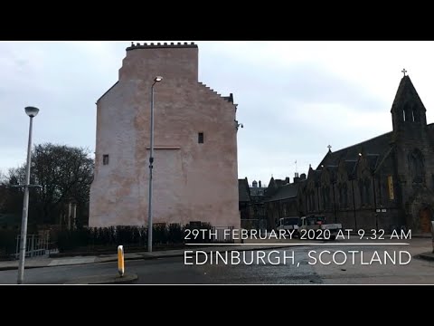 Caminhada de Edimburgo - Canongate Street - High Street - Lawnmarket - Castlehill - Castelo de Edimburgo