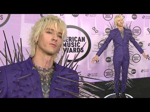 AMAs: Machine Gun Kelly Arrives in Head-to-Toe Spikes