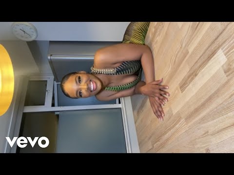 Minnie Marley - Girls (Official Music Video)