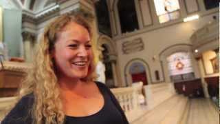 Download lagu Diva Julia Chalfin finds her voice on Fringe stage mp3