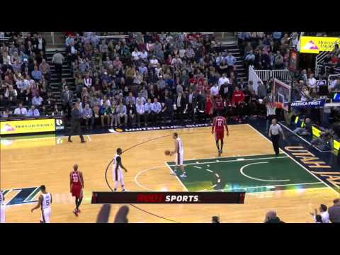 Rodney Hood Plays Dwight Howard with a Crossover & Step Back Three