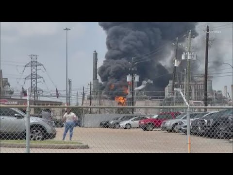 Fire at Shell chemical plant in Deer Park contained, sheriff says