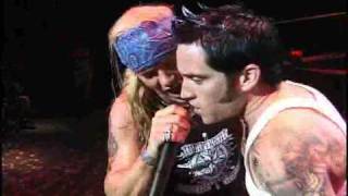 Lit performs &quot;Rock And Roll All Nite&quot; with Poison, 7/2/00