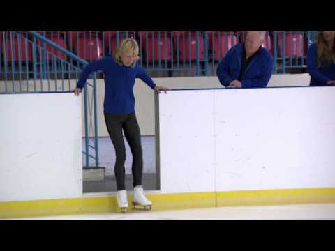 Anthea Takes Her First Steps On The Ice - Dancing On Ice