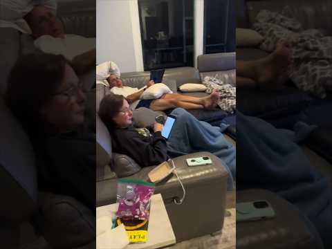 She came home from college and scared her parents 😂