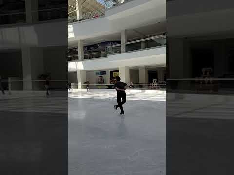 WORLDS FASTEST ICE SKATING SPINS!  30 SPINS WITH PERFECT STOP!!!!😱🤘💪👌 #shorts #figureskating #1win