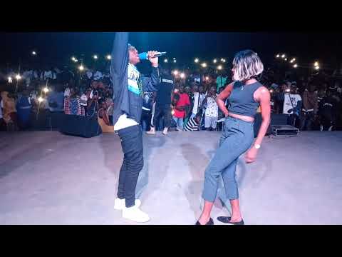 K-Roll et Kiko explose le Campus universitaire de Lomé " Tu vas me manquer "