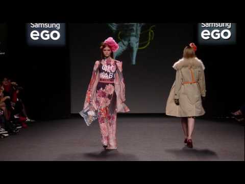 AMAI RODRIGUEZ desfile