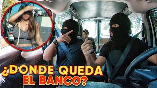 Preguntando la dirección de un Banco #1 (BROMA) | Adolfo Lora
