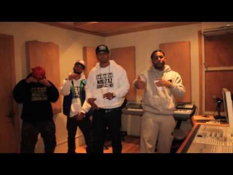 Movimiento Ft. R-1 La Esencia  Drino 5 Estrella - No Games Spanish Remix