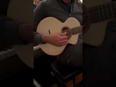 caravelle kitchen octave mandoline guitar shape 2026 - oiled image 6