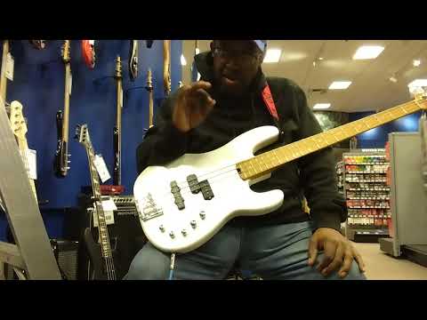 CHARVEL PRO-MOD San Dimas IV Bass - maxproud