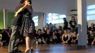 Fausto Carpino y Veronica Toumanova bailando una milonga en DNI (Buenos Aires)