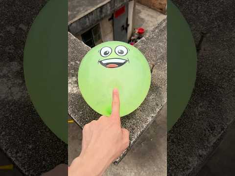 🟢🔴🟡Will a water balloon explode if it rolls down from a tall building? 💥🎈 #balloon