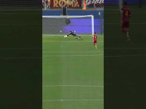 Svilar 🧤🚫 #SerieA #RomaPisa #Svilar