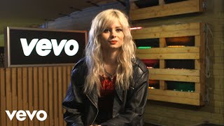 Iggy Azalea, Bastille, Nina Nesbitt, John Newman - #VEVOHalloween – YNOT Interview