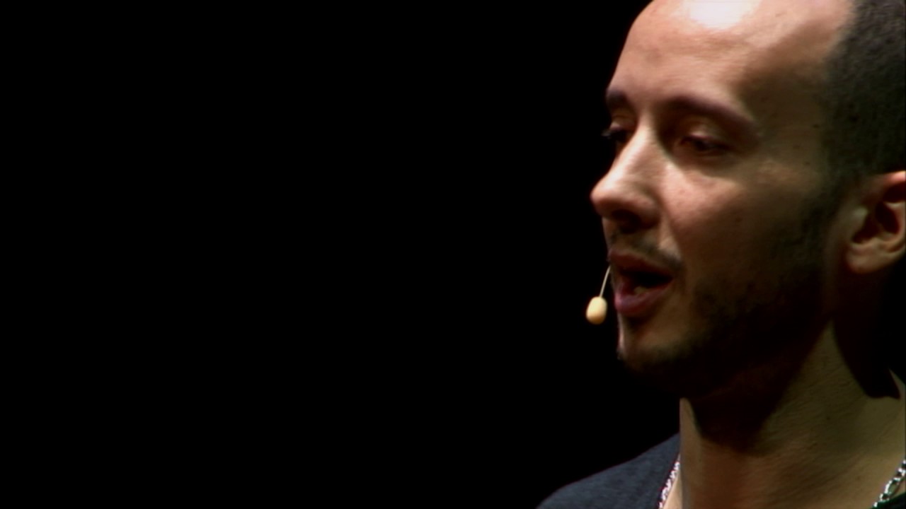 Seducir para ser feliz | Martín Rieznik | TEDxLasAguas