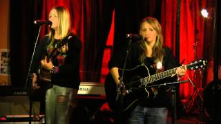 Penny &amp;  Freja - Ta Inga Order @ Musik Direkt 2014