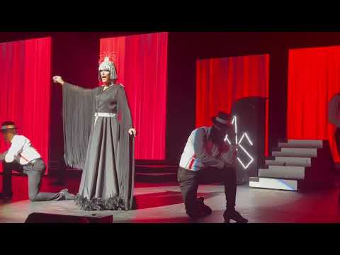 Le Jazz Hot - Ariah Shante (Drag Queen)