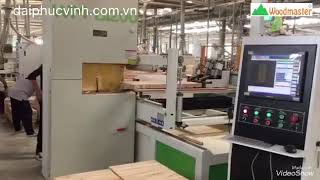 Máy cưa lọng CNC